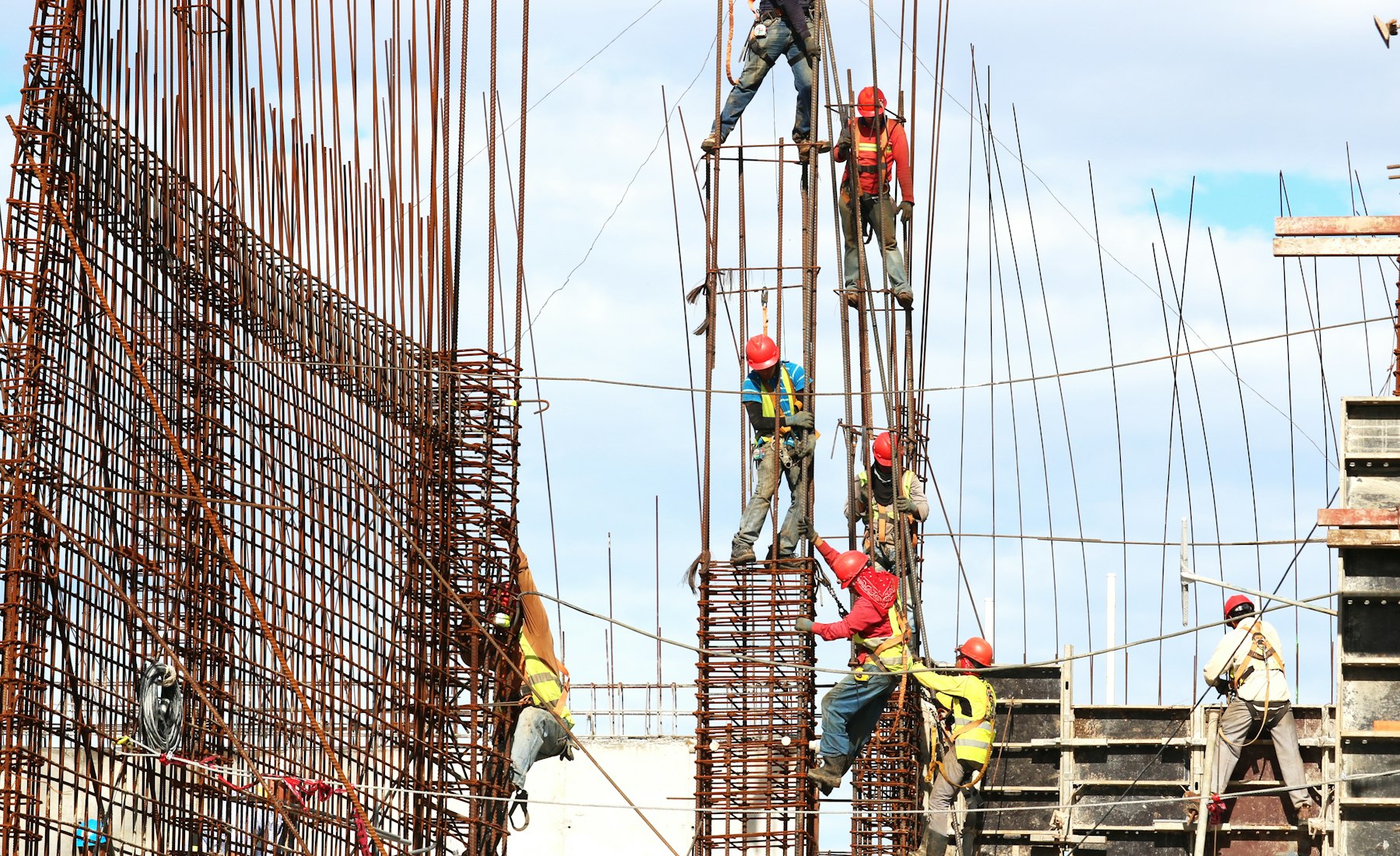 Construction frame, the tower underway
